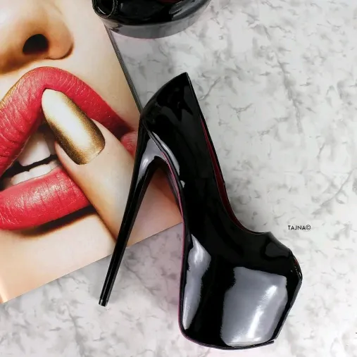 bloodred.82