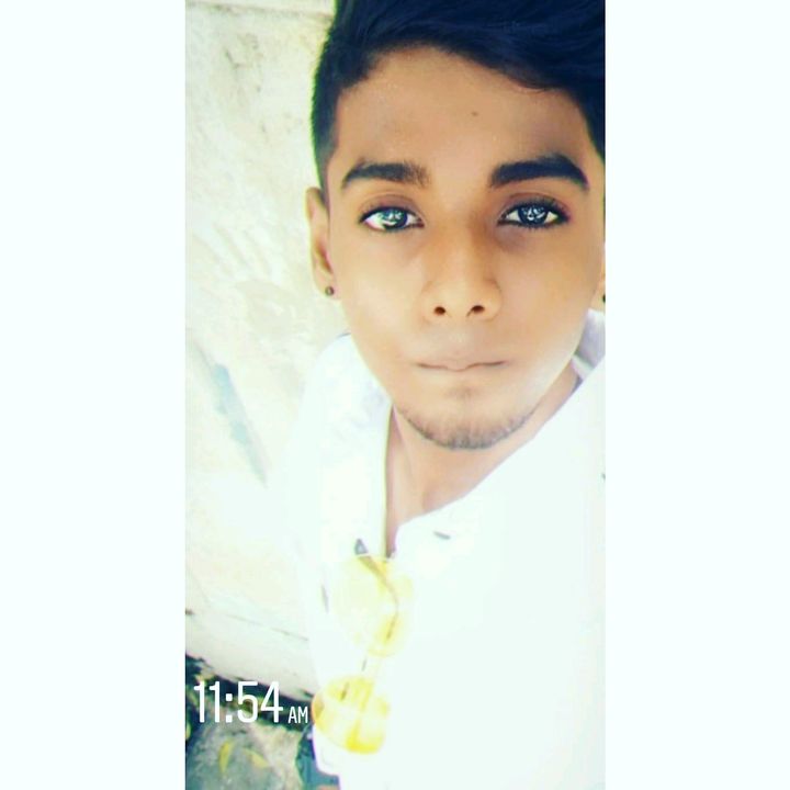 justin_vicky_official