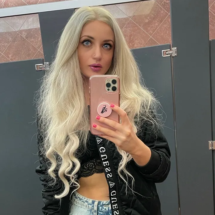 blondiexdoll