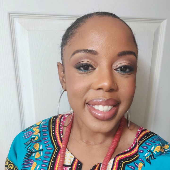 nadialhohn_author