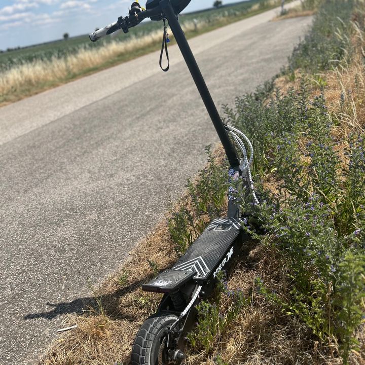elias.on.wheels88
