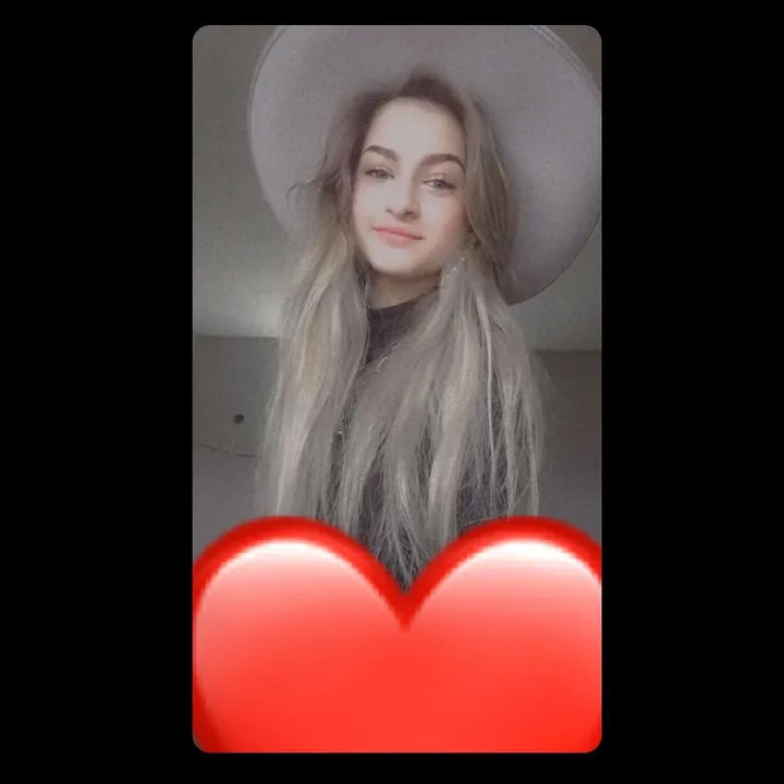 @larisacolompar8
