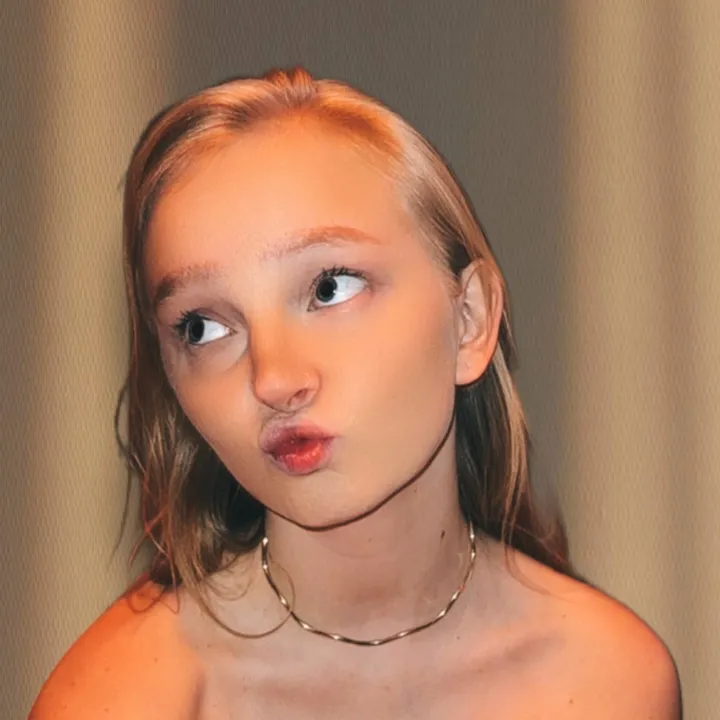 blondiii_viviii