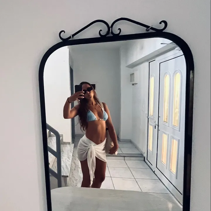 nagia_stoligka