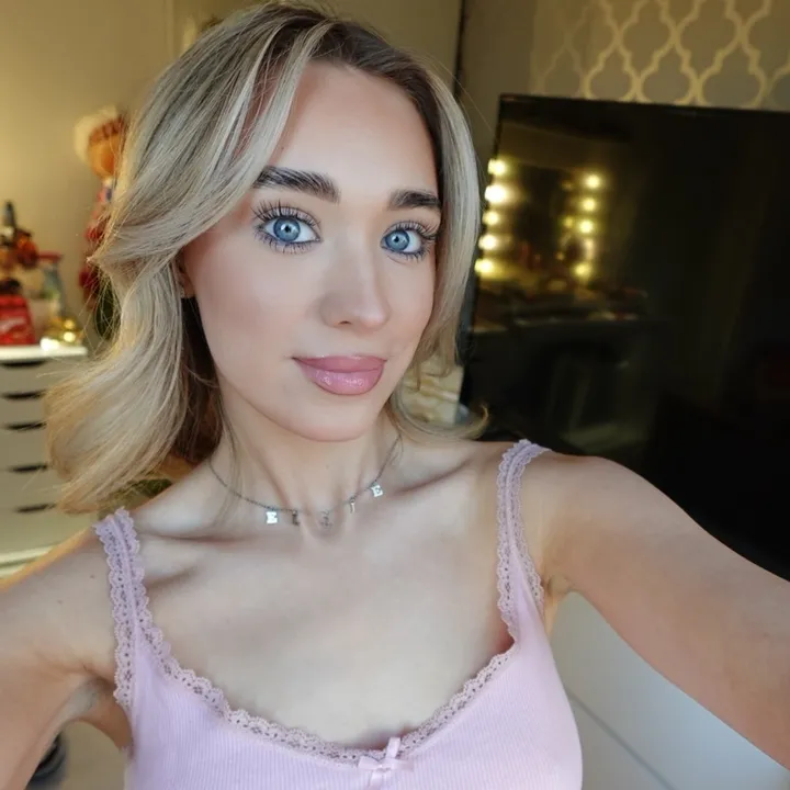 ellielochrane