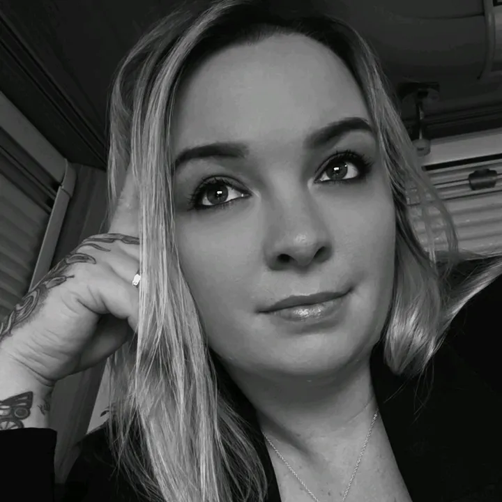 ccdaviesapphicauthor