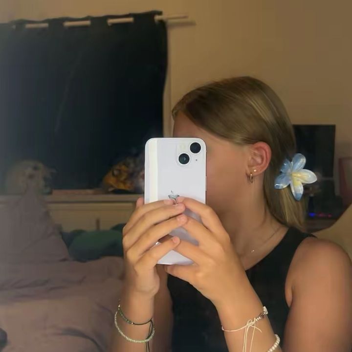 elena.beuge