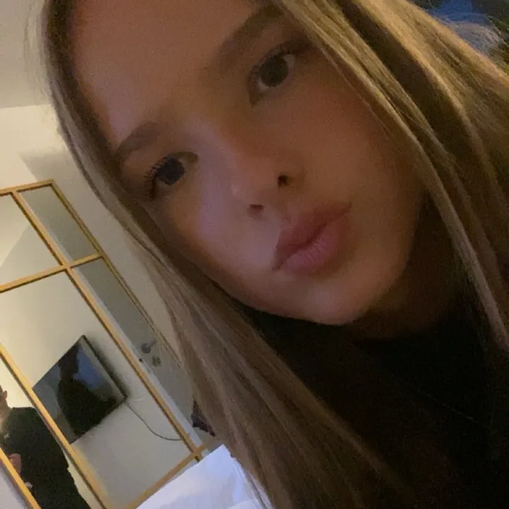 brunettesa16