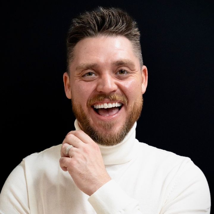 @radicalrobinson