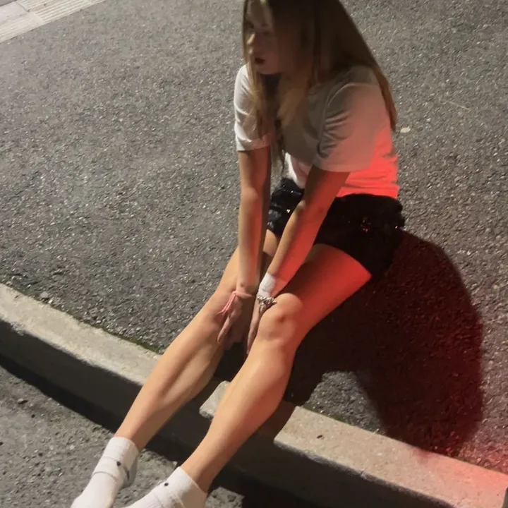 emma_mainbrk010
