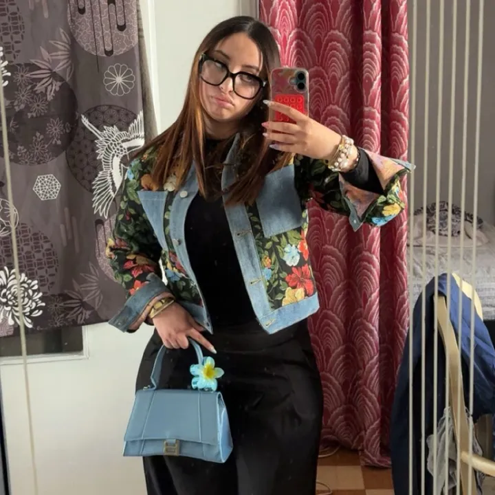 yasmine130055