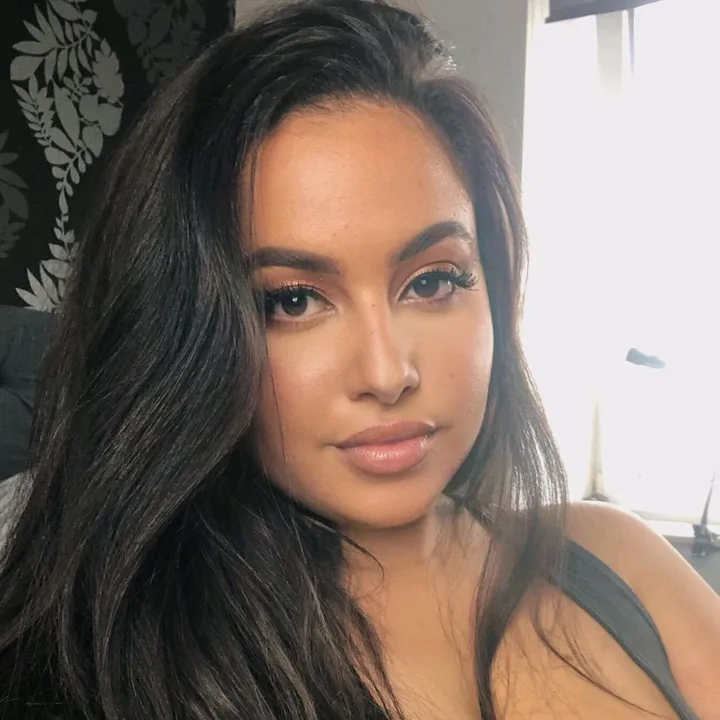yasminecurvy