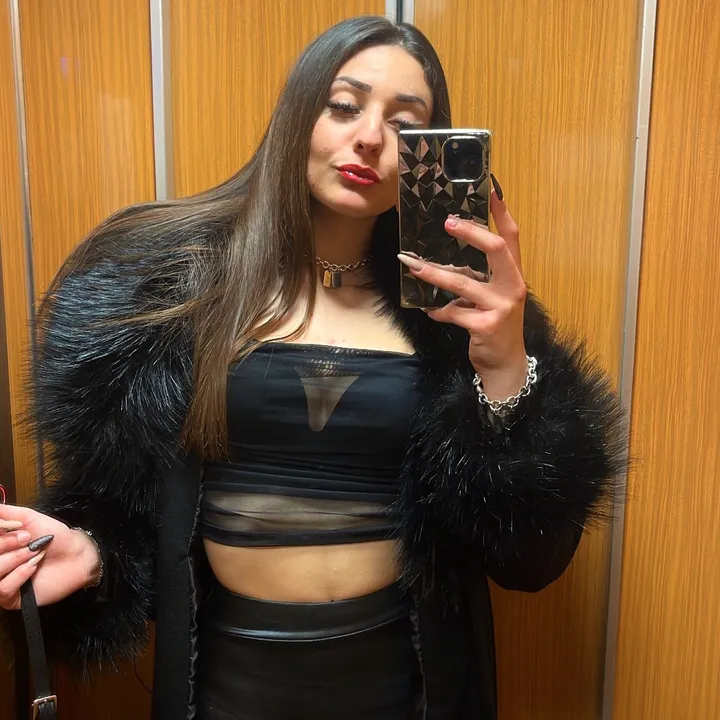 ggiiuuliaaaaa