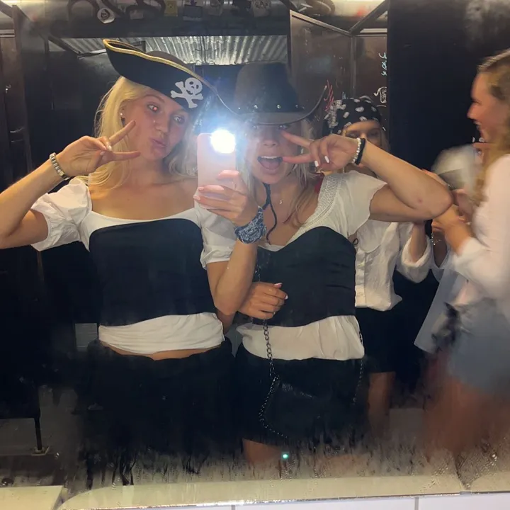 tindrabergholtzzz