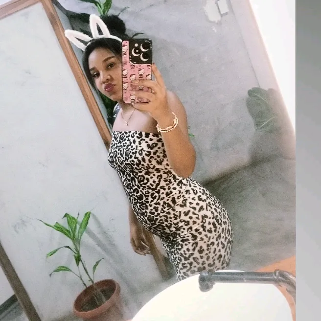 vanessaargote_