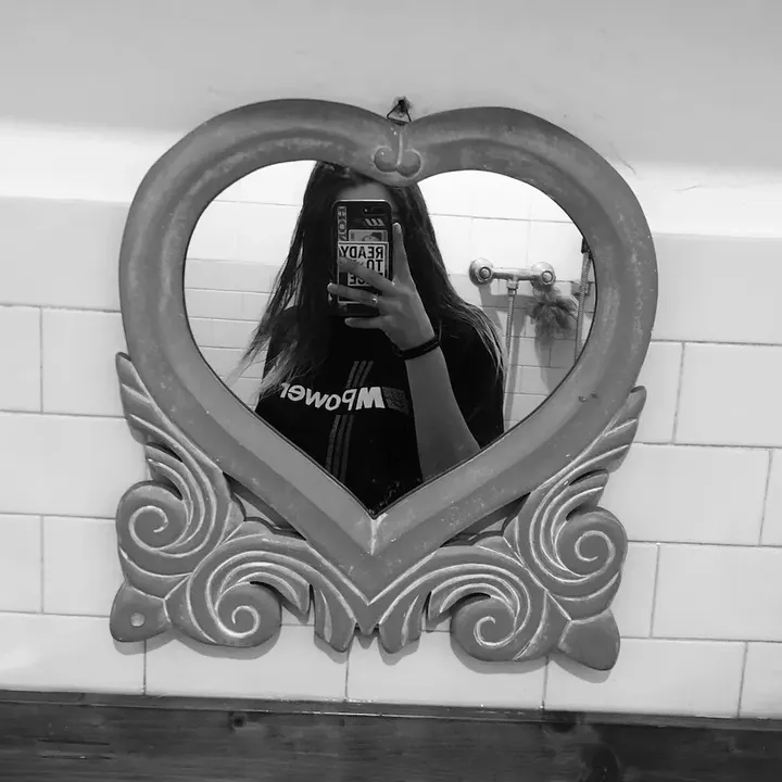 __es.auri.ta__