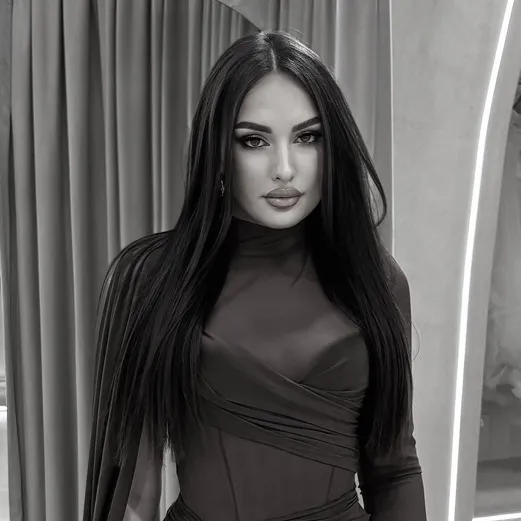 kleahoxha_mua