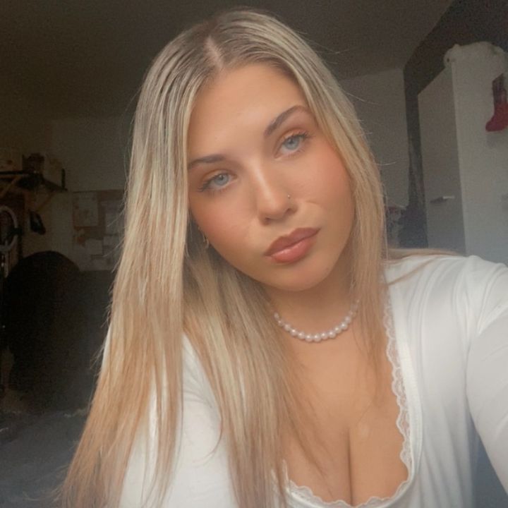 vanyhruskovaa_