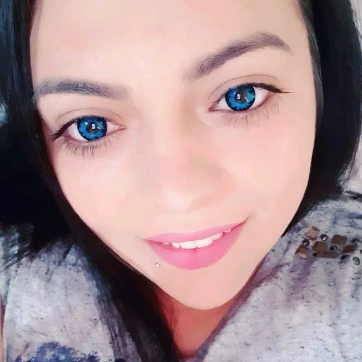 ade_adelina_136