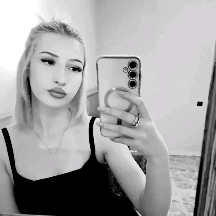 whosdaniela999