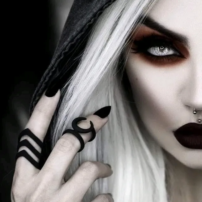 la_strega_nera