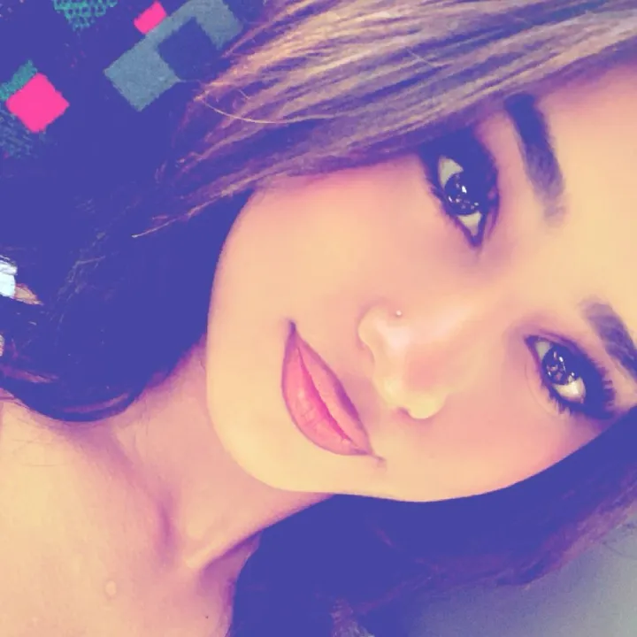 curly_honey_