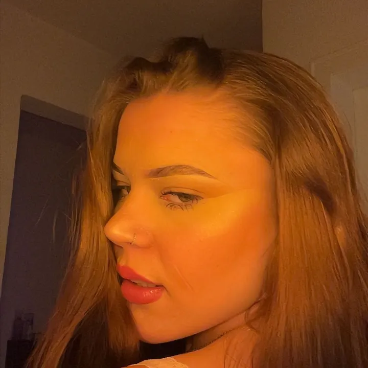 _leonie.ews
