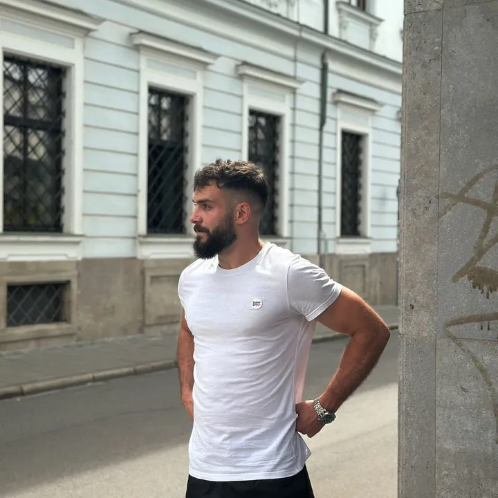 ivanek.714
