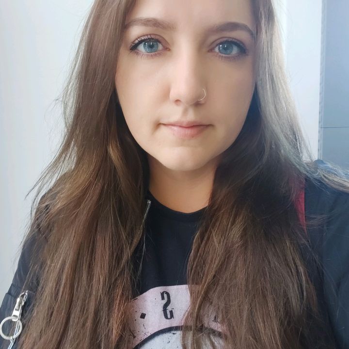 @justpeachywitchy