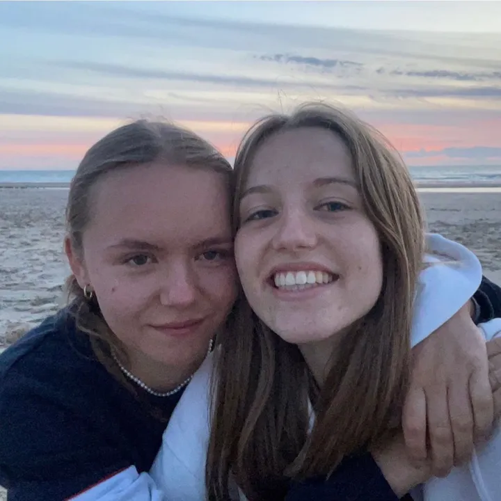 julia.and.jana
