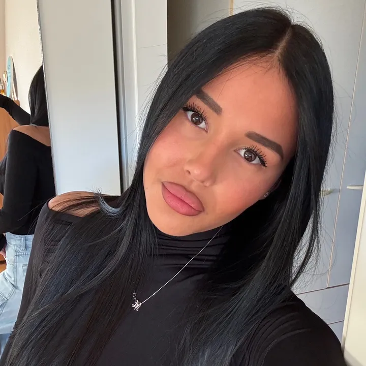 nicolecamacho02__