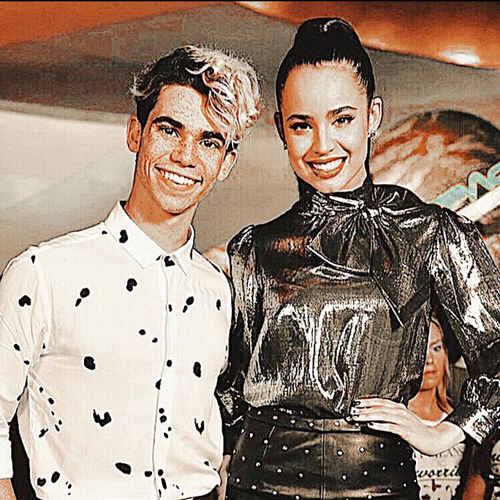 sofia_cameron_fan