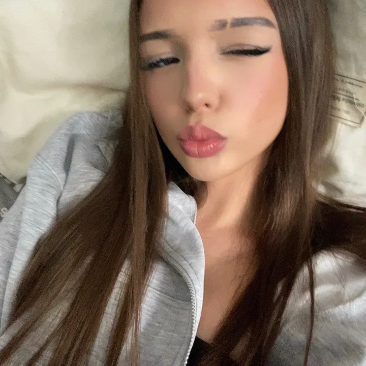 @melly_y_