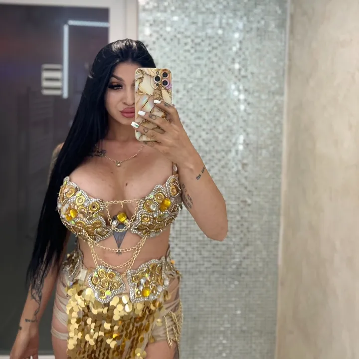 veronicazuzuuu