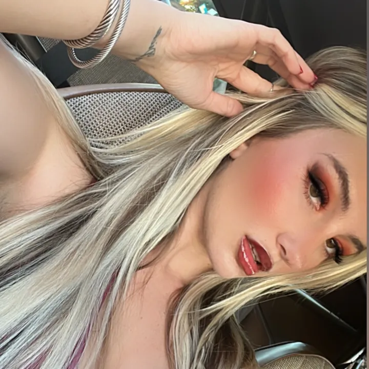 @emilyknight.tv