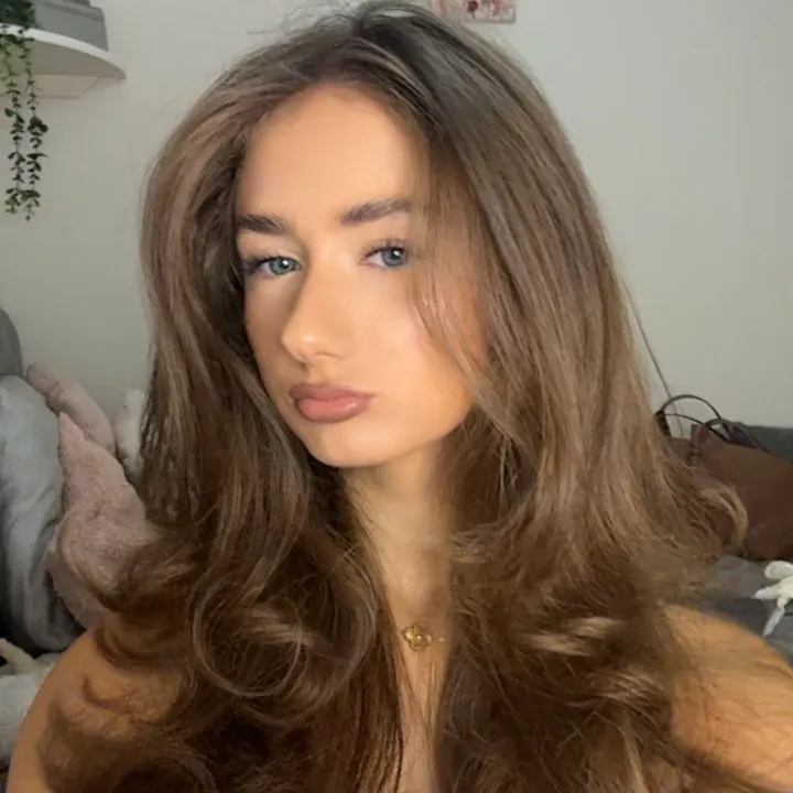 lara_emily5