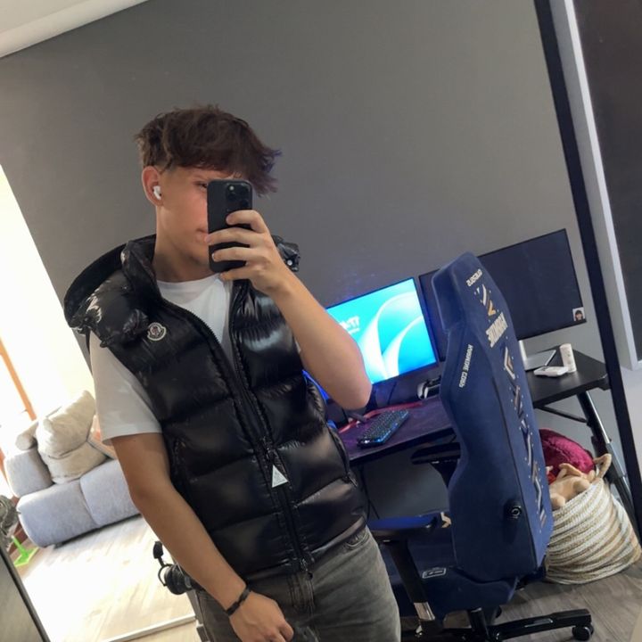 ewen.8k