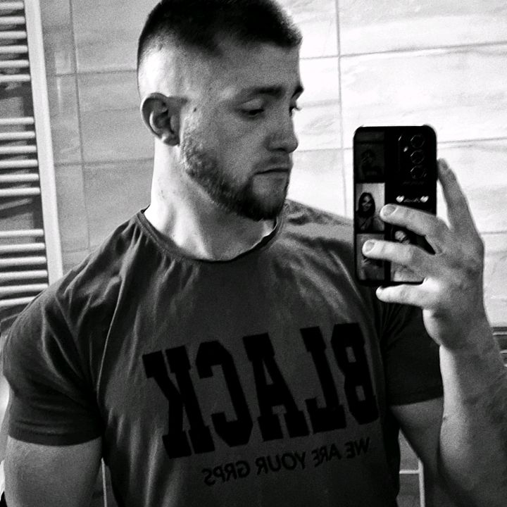 v_roland_22_
