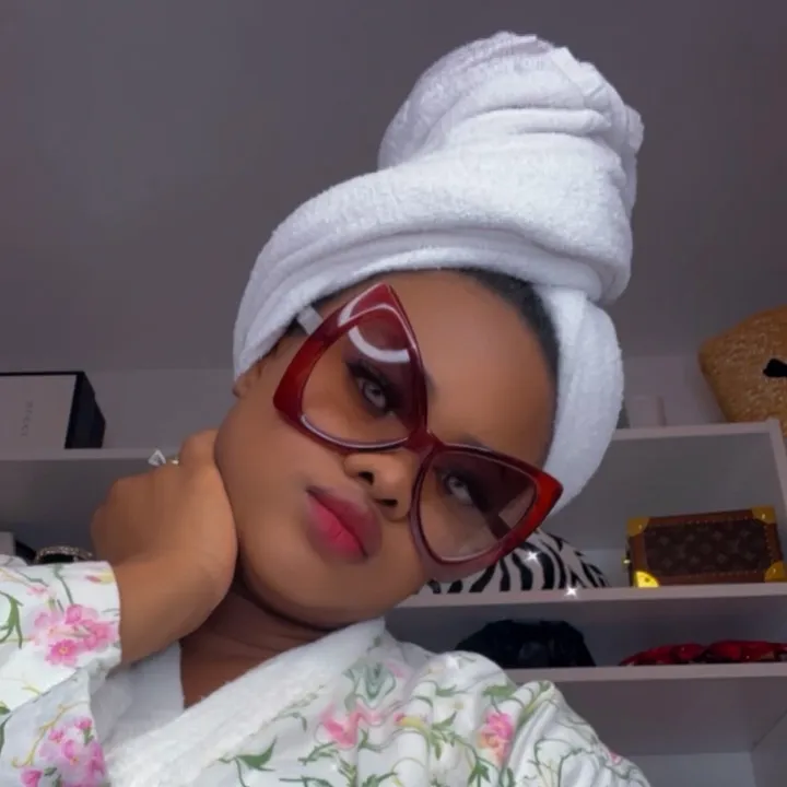omodebbi_24