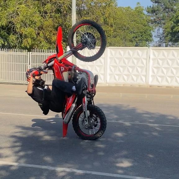 2stroke.suck