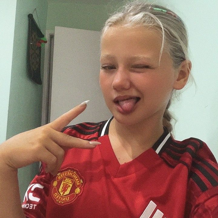 sophialillyrose8