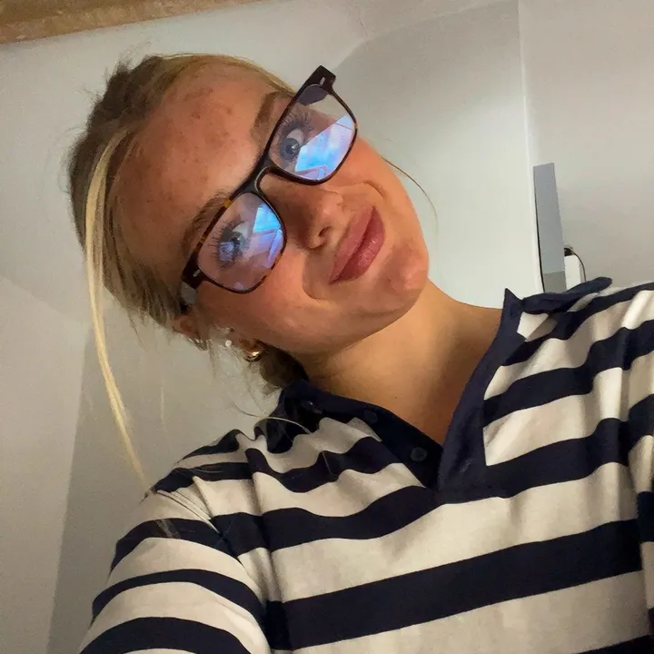 izzymhjones
