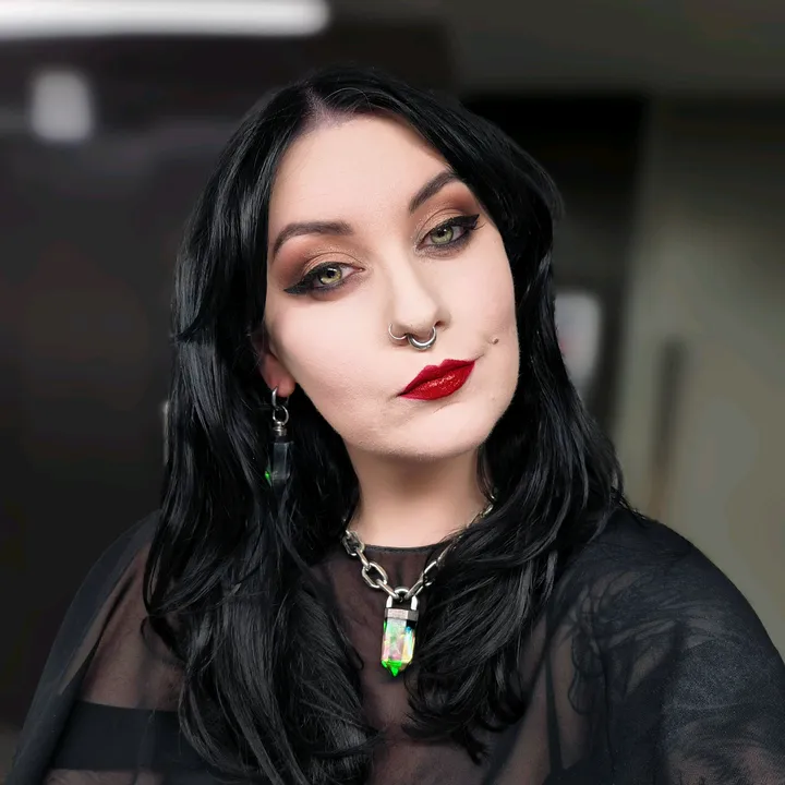 dustyamsos