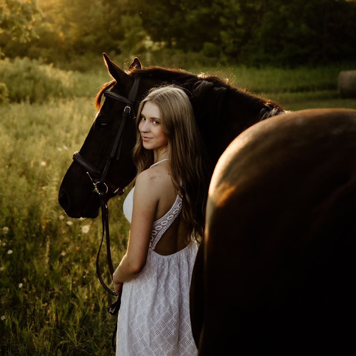 @charlottes_eqq
