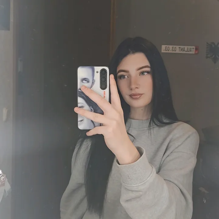 laraesser