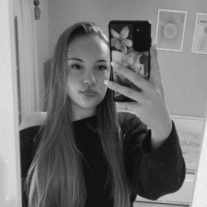 ornella_lyy