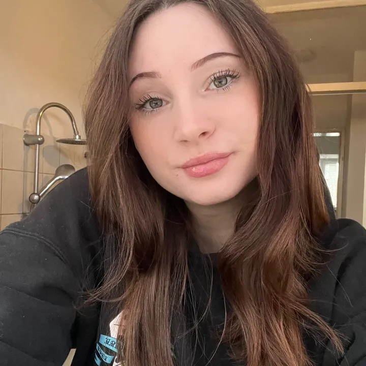@angihinrichs