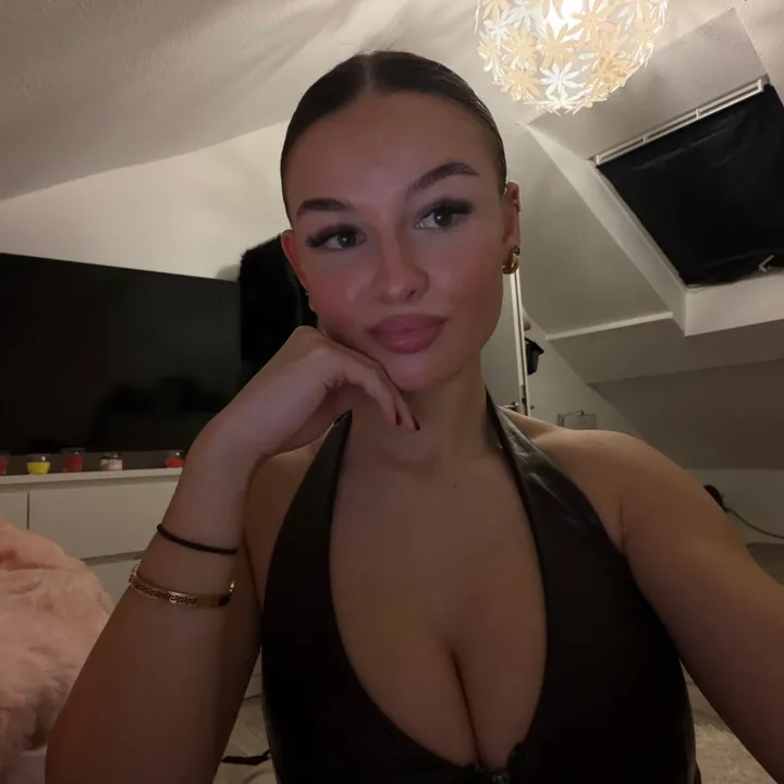 @alexaczt