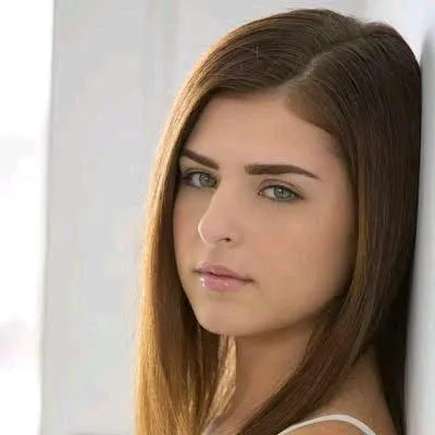 @leahgoti45