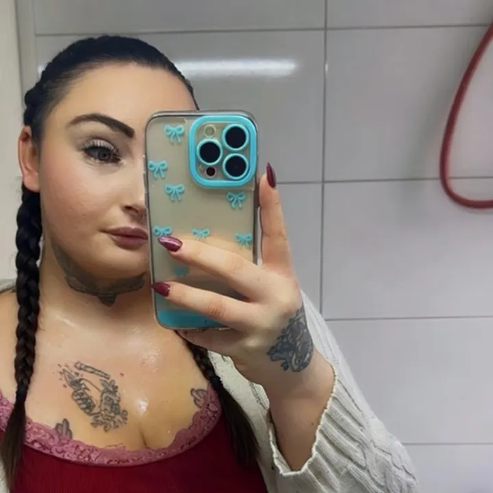 nicoleolejnik